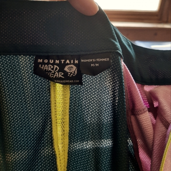 Mountain Hardwear active 1/4 zip - Picture 2 of 3